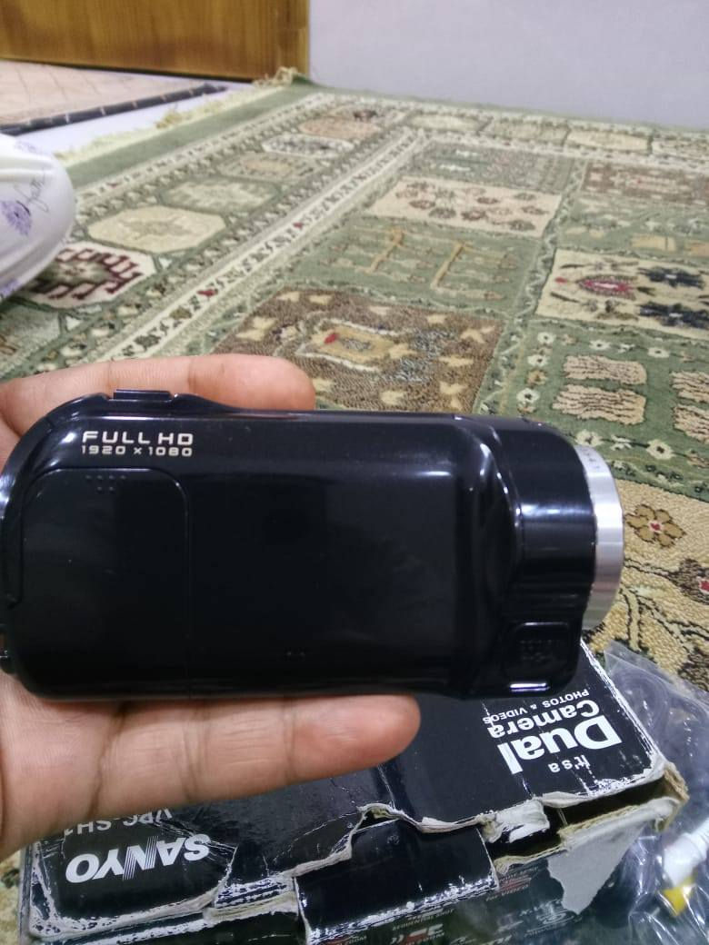 كامره سانيو مديل 2009 شغاله جديده
فديو وصوره غراضهه كامله شحنتين كيبلات كامله
سعرهه 150 الف
*********** اتصال وتساب
