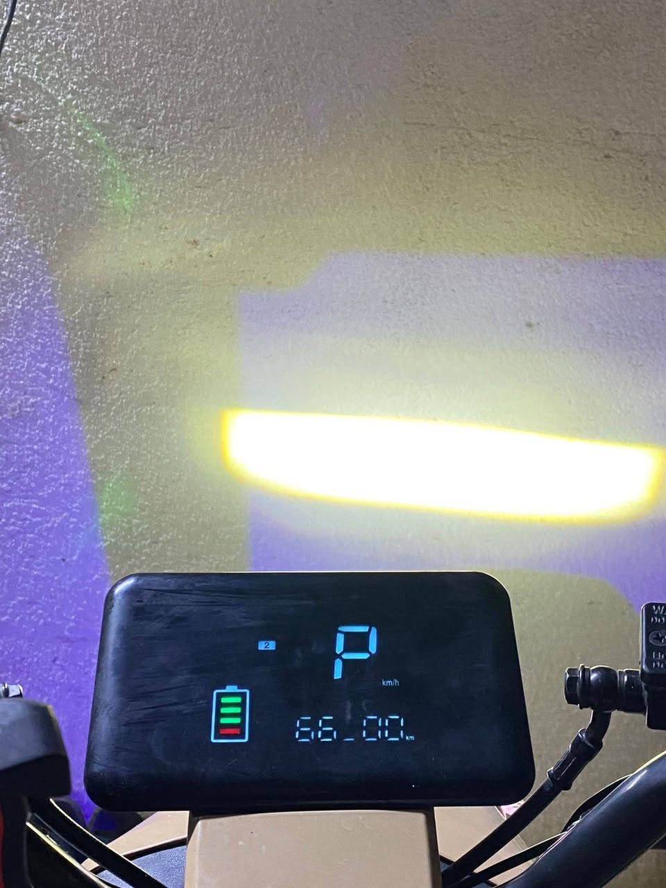 سلام عليكم  دراجة شحن اخت الجديدة موديل 25 كامل مواصفات لونها حلو كلش جاهزة بسعر مناسب 350 وبيها مجال للشراي. العنوان الزبير شارع مشمشة 
***********
