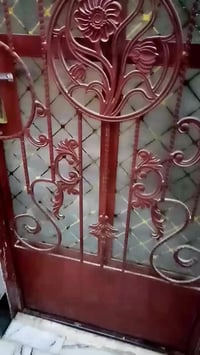 مشتمل طابق ارضى الإيجار استقبال صغيره وغرفة وطبخ وصحيات مطلوب عائله صغ...