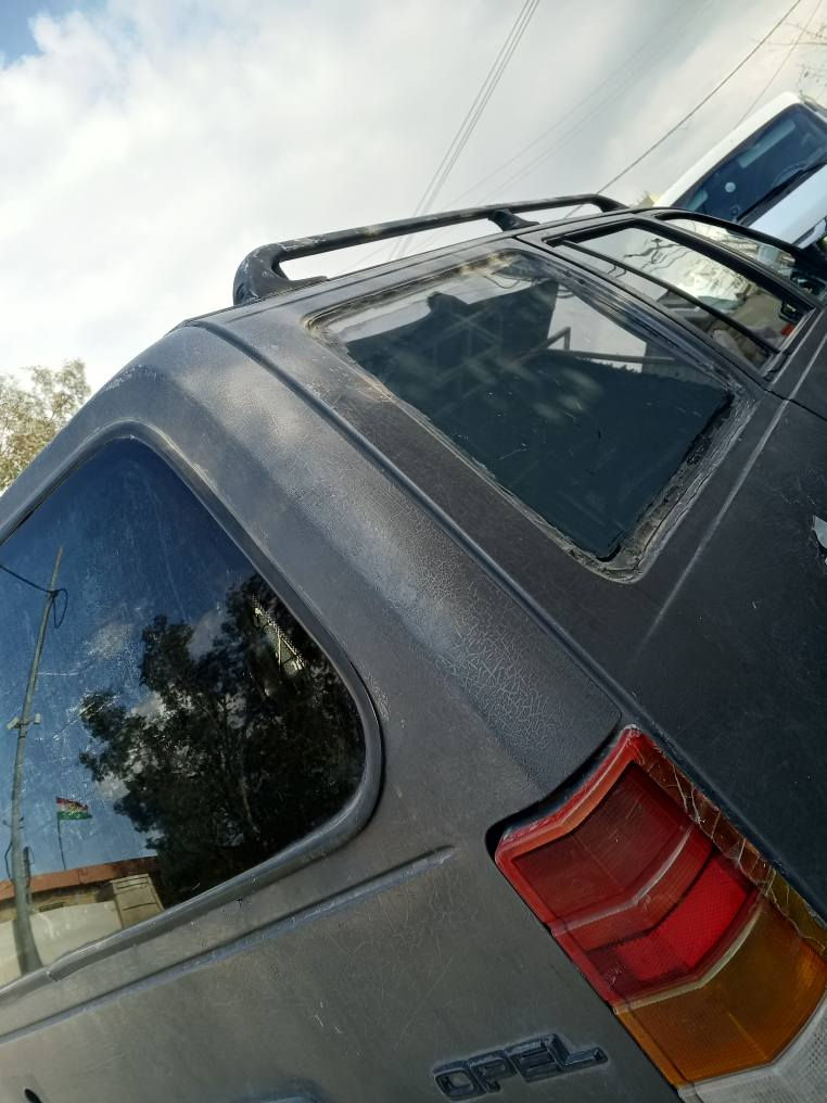 ئؤپل كاديت ئارم پلاستيك هموي بشرته گئر و مكينه ي تازةيه مكينه 16 تاخم پئش و پشت بشرت ليدراني نيه ويل كپ تنزيل لايت برئك مزبووته شوين هه ولير سعري 10 ورقه *********** أربيل, العراق
