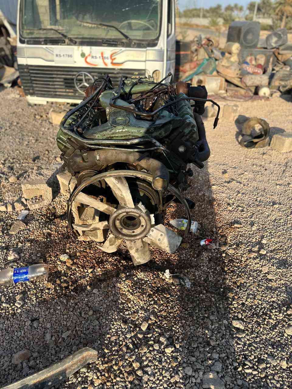 محركات البي حجم 35 
محركات البي حجم 33  
تك قمارة+ قمارة وربع 
كيرات+ 130+110
كردنات كرواتي مان افيكو اكتروس 
فرندكسنات مان 
چحش قمارة وربع 
براميغ 90 ألماني 
دركات كرواتي
***********
‏‪***********‬‏
العنوان الفلوجة البعلوان قرب مطعم كرم زرزور
