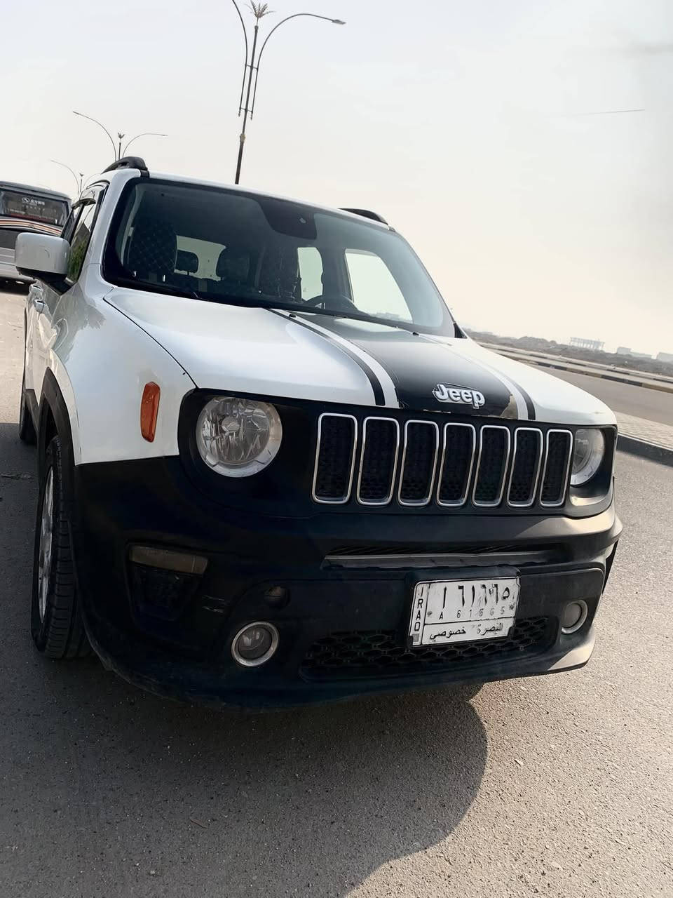 جيب رينجيد 2019  فئه لاتيتيود لون ابيض رقم بصره باسمي سنويه  لل 2027 مشروع وطني  تحويل مباشر 

المواصفات 

محرك 2400 تو ويل  😎

تشغيل بصمه 😁

تحكم ستيرن جهتين ☑️

شاشه لمس ⭕

كير 9 نمر ⚙️

كاميرا خلفيه دواره 🎦

مرايات كهرباء 🛑

مانع انزلاق 🆎

هاندبريك بصمه ✅

كشنات تدفئه وتبريد ❄️♨️

تحكم وتثبيت سرعه 🎮

حساسات اضاءه 🔷

كشافات ضباب 👀

التفاصيل :

محرك وكير كلش حلوات ومابيهن اي نقص او عطل شرط الفحص 

ماشيه  150 الف كيلو 

حداديه ممتازه 

 تبريدها كلش زين ومابي نقص  

السبير  + كتلوگات السياره 

السعر :
💵 119 ورقه 💲💰 وبيها مجاال للشراي تعال شوفها وبيك خير وتدلل 

مكاني البصره ياسين خريبط 
***********
