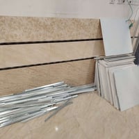 سقف ثانوي بحاله جيده  لون ابيض  قيم واخذ  07863254570