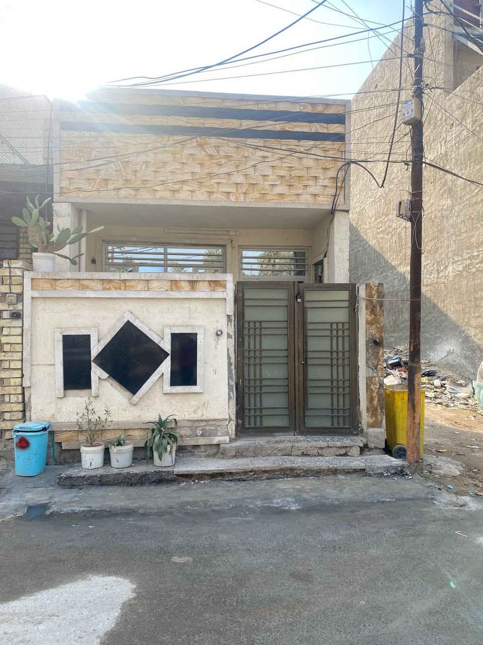 (السلام عليكم دار للبيع) (في منطقه الدوره) (زراعيه العببدي  قرب مسجد قباء موقع) (مميز قرب نهر دجله) (دخول وخروج على) (الدار من منطقه الاثورين السعر مناسب جدا )
(المساحه 80متر طابق) (واحد كامل من كلشي) (مابي اي نقص خدمات) (مرتبه ماء+كهرباء من) (منطقه الاثورين +) (خمدات المنطقه المتوفره يعني الماء) (خطين مسحوب للبيت) (الكهرباء كذالك +تبليط) (ملاحظه البيت باسمي يعني مو معروض يم دلال ومقاول باني البيت على ايدي)
للاستفسار الاتصال على
الارقام (***********)
(***********)

السعر (٩٣ مليون ) وبي مجال
