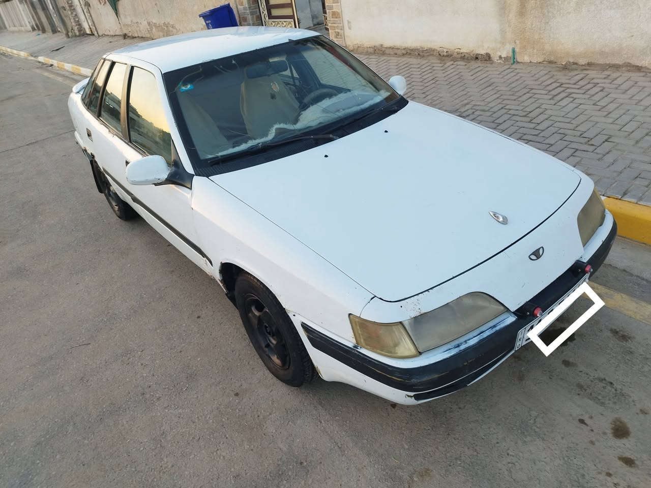 السلام عليكم 
دايو اسبرو موديل1996 
رقم بغداد انكليزي سنويه لل31  بسمي تحويل ثاني يوم
محرك مفتوح گير عادي 
رقم بغداد R 11
السعر 25 وبيها مجال 
الاتصال ***********
مكاني واسط/ صويره
