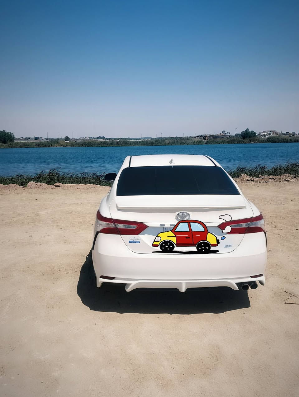 كامري موديل 2020 وارد امريكي فوول مواصفات عدا الفتحة  حادث قطعتين  بنيد وجاملغ حادثها حلو مو قوي فئة se رقم بغداد ماشية 68 الف استخدام شخصي فقط 
مكان السيارة بصرة 
الشراي يتصل وبخدمتكم
***********
