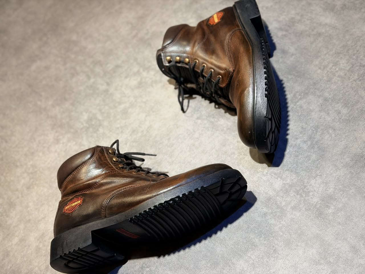 بوت هارلي دافيدسون اصلي 🔥
قطعه نضيفه جدا لون مميز 
قياس 43 
سعر 60 الف 
يوجد خدمه تواصيل جميع المحافظات 
***********
