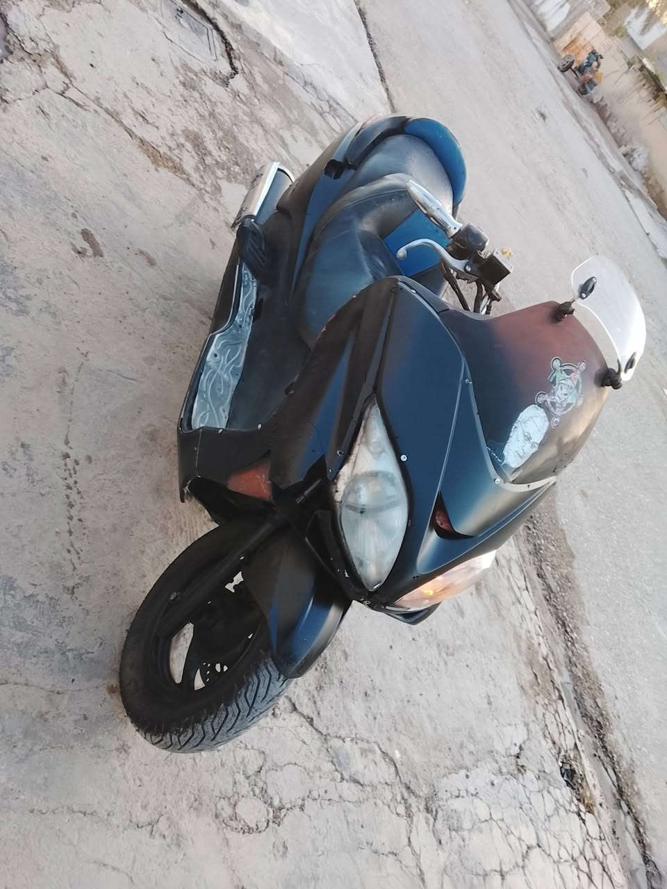 سلام عليكم فورزة للبيع مكينه مكفوله لا بخار ولا صرف بس كفرات البجم تعبانه السعر 400بيه مجال بصيط مكاني ديالى الغالبية ***********
