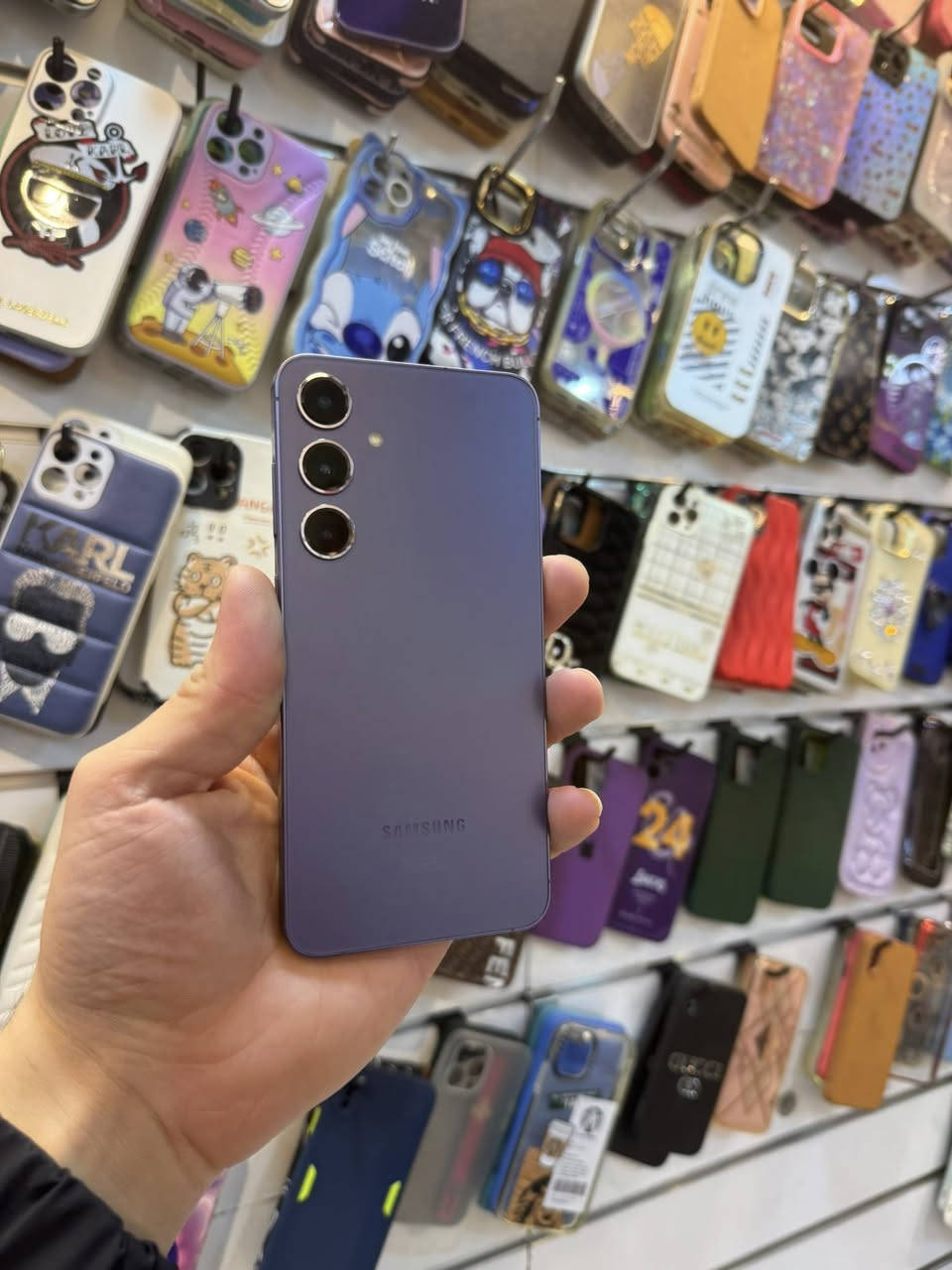 سامسۆنگ س ٢٤ پلاس

٢٥٦ گیگا
رام ١٢ 
٢ سیم کارت

مۆبایلەکە کەپسە هەمو گیانی بە شەرت تەنها پلەی ستۆری نیە ما باقی هەمو گیانی بە زەمان بۆ ئەپدەیتوە فۆرماتو شت بە شەرت

نرخی ٣٤٥ دۆلار یەک تۆز مەحامەلە

گەیاندن هەیە


**إذا كنت صاحب هذا الإعلان وتريد حذفه لأي سبب، رجاءا أرسل رسالة إلى الدعم الفني**