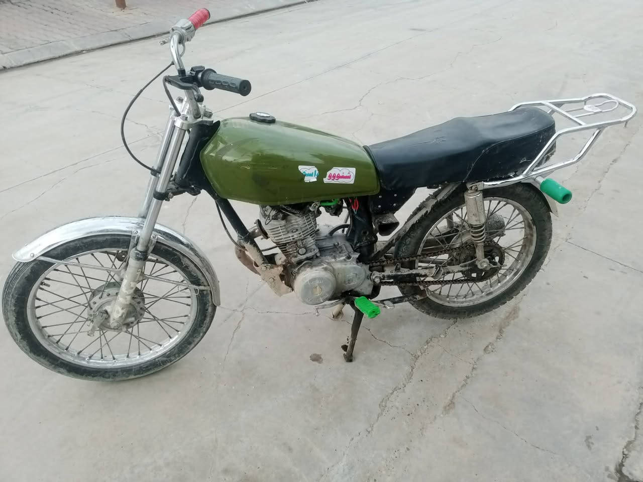 سلام عليكم للبيع دراجه اي عيب ما بيها شرط محرك نضيف سعرها 200 وبيها مجال قليل مكاني  كركوك واسطي شراي خابر ***********
