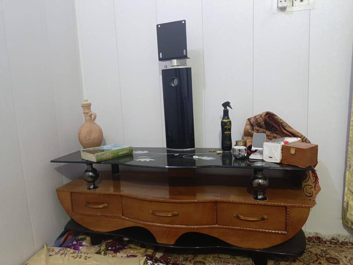 السلام عليكم اذا اغراض للبيع مستخدمات بس نظاف والشراي تصل لان ما متواجد على الفيس ***********
