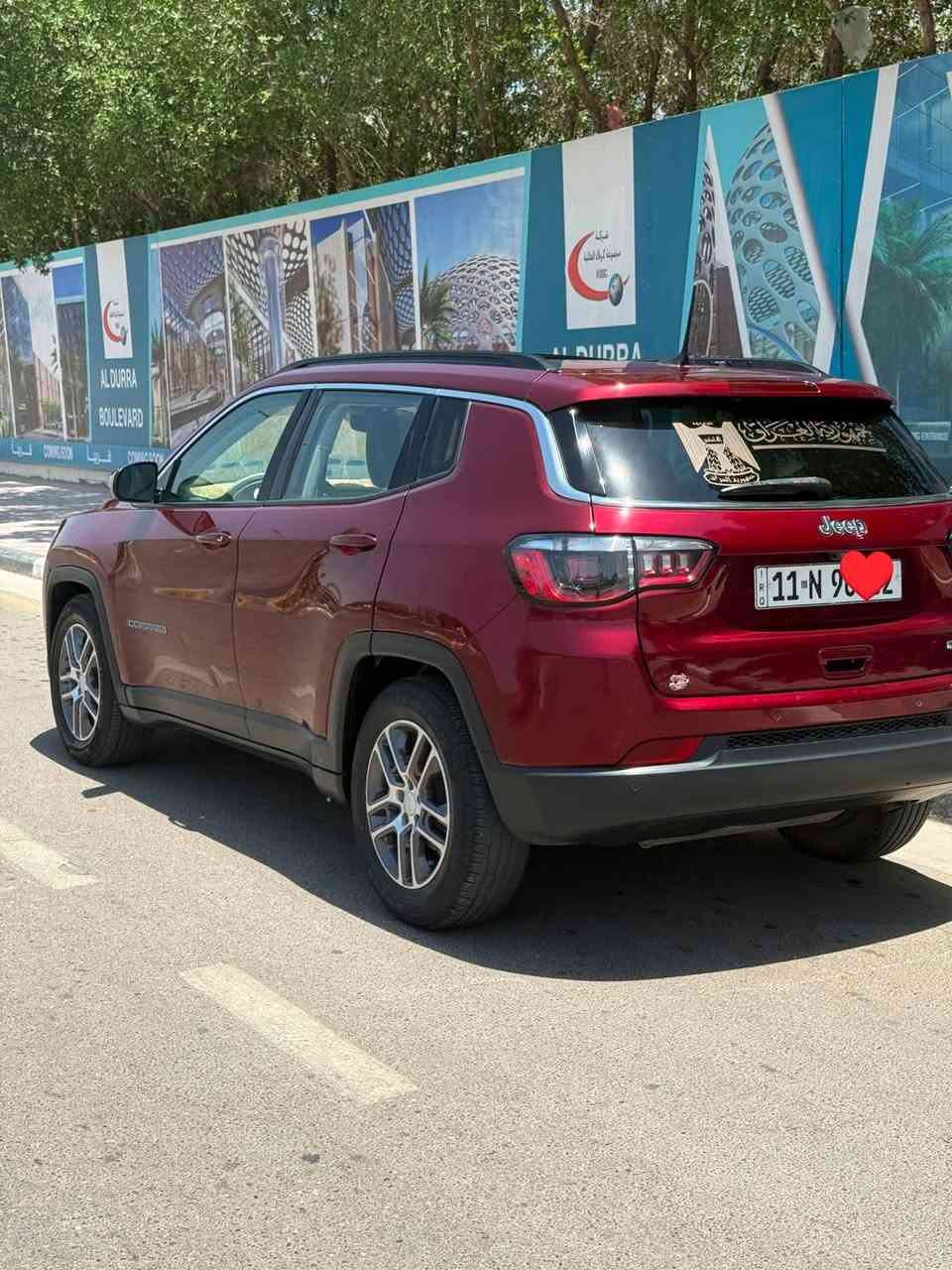 السلام عليكم 

جيب كومباس 2020 امريكي

رقم بغداد

محرك 2400 

ثلاث انظمة قيادة, وباقي مواصفات limited.

السياره لمتد بانوراما

كشنات جلد

بصمه تشغيل وابواب

تشغيل عن بعد

تبريد قطعتين

تحكم ستيرن

رادارات

اوتو هولد 

حساسات 360 

كامره دواره

شاشه كبيره تدعم كار بلي

نقاط عمياء 

السيارة جديدة بمعنى الكلمة , بيها جاملغ والبنيد جديده على وضع الشركة وغرفتها جديدة.

سعرها 140 ورقه وبيها مجال.

مكان كربلاء ***********
