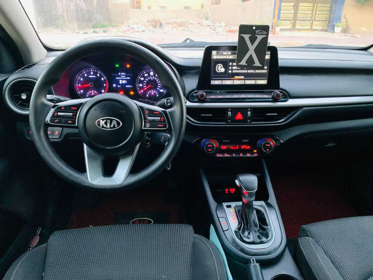 سلام عليكم
فورتي 19 وارد امريكي  وسونار ورقم شاصي بل منشور 
سياره ماشيه 68 الف 
موصفات مال فورتي العاديه 
سياره بيه كير بس تمشي مابيه شي بس بيه عتعته بل بج وشاشه مالته مال مسجل محتركه سياره على وضعه ابيعه 
سعر 98 وبيه مجال حك الجيه شي بسيط
  
متواجد فقط اتصال واتساب 
***********
