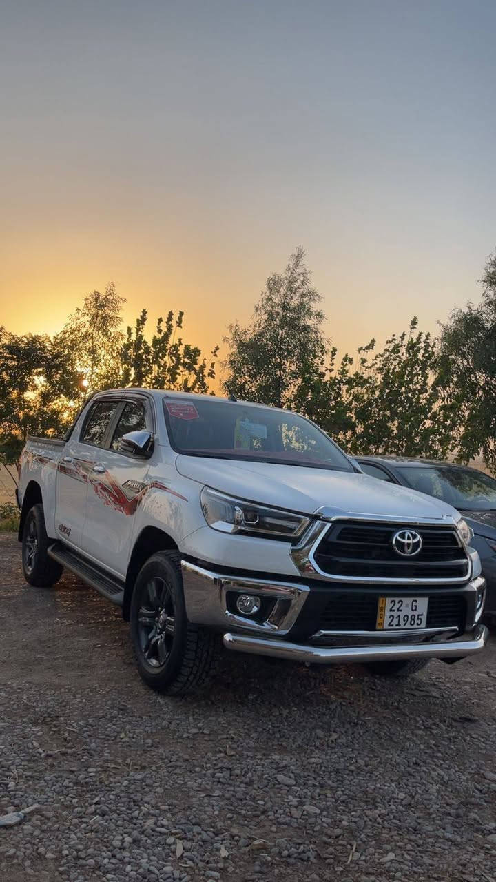 تویتا هایلوکس 2024شرکة ساس  زەمان شرکە ساس 9 هەزار رۆشتی بی سبوغ سعر 355مجال کەم ***********                 *********** أربيل, العراق
