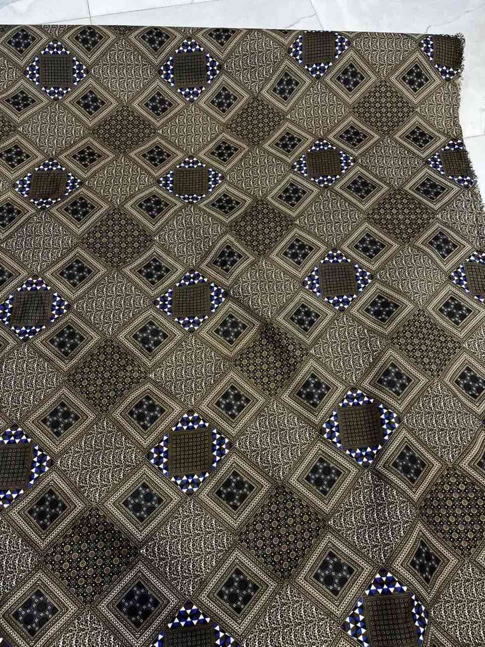 السلام عليكم 🤎
يوجد خياطه جراجف حسب الطلب ✂️🪡 

كل العليج اختاري القماش ونطيني القياس الصحيح 🧡🧵

الفصال الفلات  النفر السعر( 6)الاف والنفرين /١٠/ االاف الخياط والقماش 🎀

اخيط نفر ونفرين والفصال الفلات نفس الصوره 🪡

حي الميثاق قرب اسيا ماركت الاتصال ع رقم 🖤

***********✨
