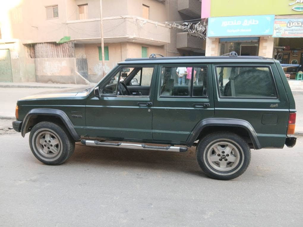 جيب شروكي موديل 93 
فيها رخصه 18 شهر
مرور اكتوبر 
فبريكه برا وجوا منغير رش خالص
4 سلندر 2500 cc و 130 حصان
لا يوجد اي اعطال 
حاله الكوتش 70% و معاها 2 استبن جديد مركبش خالص 
جنوط اسبور استوك امريكي 
المعاينه / صفط اللبن - الجيزة
للتواصل 01140044883


**إذا كنت صاحب هذا الإعلان وتريد حذفه لأي سبب، رجاءا أرسل رسالة إلى الدعم الفني**