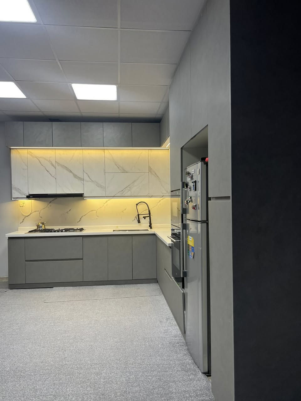 كاونتر كامل مع ملحق مع مخزن فوك الملحق ويا طباخ ومرشحه 

سويته بدون اجهزه كله ٨ ملايين ونص
الداخل HDF مقاوم للرطوبة
الخارج بالون ارقى نوعيه سويته 
وبعده جديد والله 
الاجهزه كلها DLC وغاليه عليه والله
اشريتها من الكرادة وحد عن الكاونتر كلفتني

الفرن المايكرو الغساله الثلاجه انباعوا 📍
للاستفسار الرجاء الاتصال على هذا الرقم ***********
غير متفرغين للرد على الرسائل
