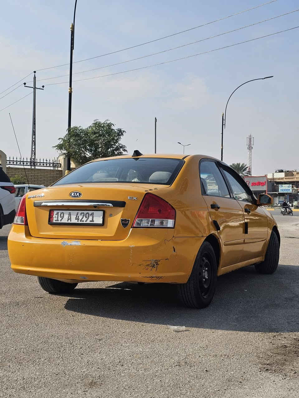 السلام عليكم سبكترا 2008 مكينه  2000 ضربتها بل باب 🚪 وكلشي موضح بلصور كدامك 70 وبيها مكال بصيط حك الجيه 
*********** اتصال خط وبي واتساب
