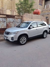 سورنتو ٢٠١٥ • ٧ راكب • ٦ سلندر