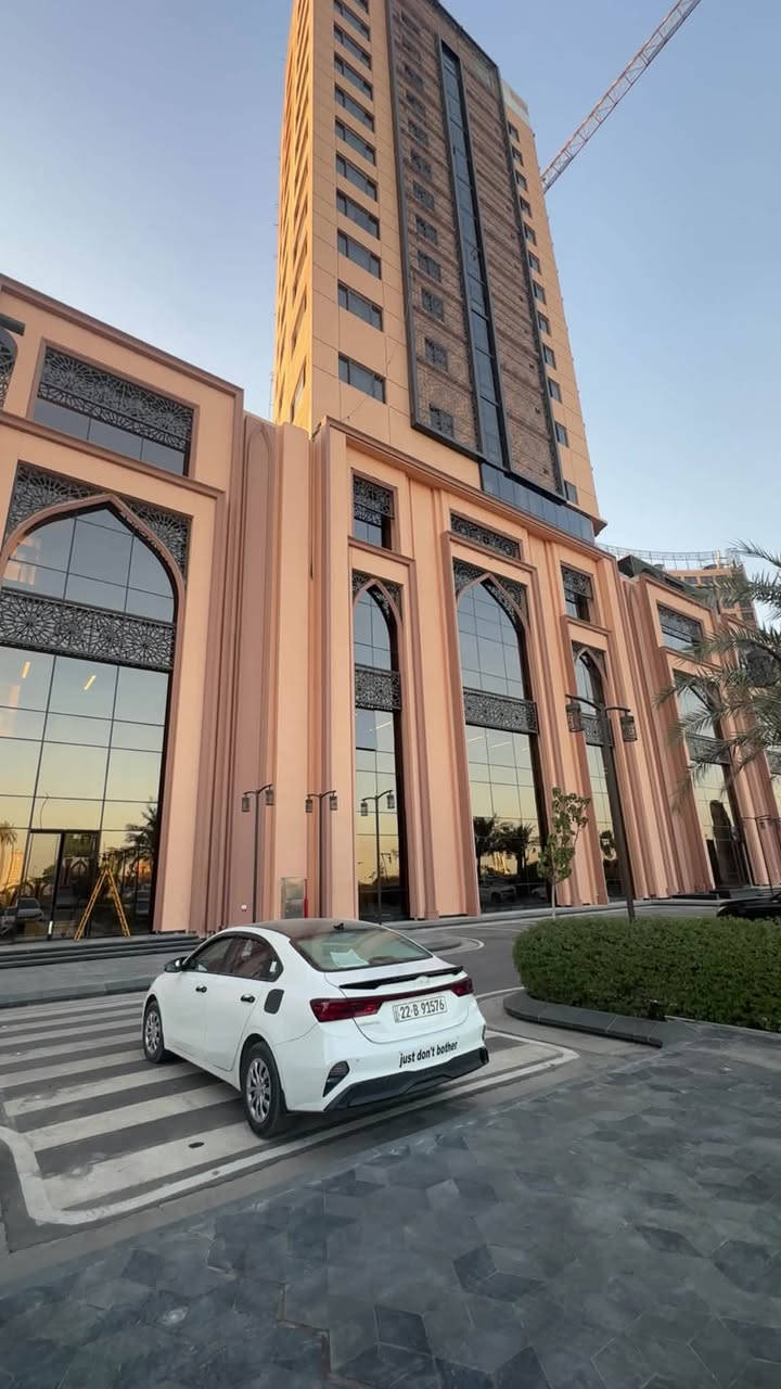 السلام عليكم 
كيا سيراتو موديل 2024 للبيع محرك 1600
ماشيه 114الف كيلو 
بيها باب خلفي مبدل اصلي وبيها ربع بجاملغ صبغ 
مكان السياره صويره او بغداد
سعر السياره 155 وبيها مجال
رقم الهاتف *********** 
وتساب
