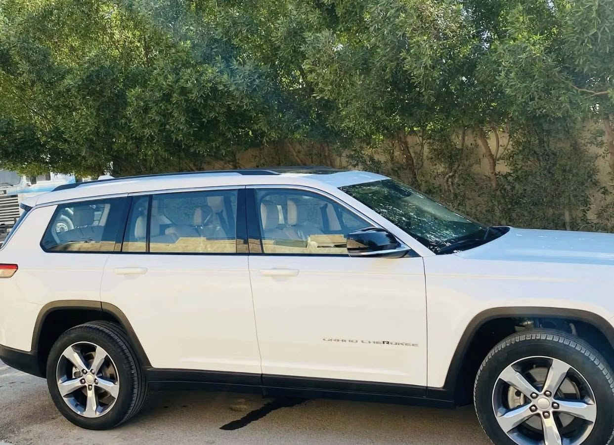 السلام عليكم جيب موديل 2021 خليجي شكل الجديد وكالة هارلم كفالة عامة على وضع الشركة ماشية 50 الف حقيقي فول مواصفات لمتد بلاص 
فتحة سقف بانورما 
تشغيل عن بعد 
بصمة ابواب وتشغيل 
صندوق كهرباء 
حساس امامي خلفي 
رادار امامي 
نقاط عمياء 
توقف ذاتي عند الرجوع
خمس انظمة قيادة 
كاميرات داخلية محيطية
خزن ميموري 
مقاعد الامامية كهرباء 
سبعة راكب 
تبريد مركزي 
شاشة ابل كار بلي 
تبريد شاشة 
مقاعد الامامية تدفئة تبريد
هند بريك بصمة 
كير ماوس 
شاشة دجيتال 
مكانها بغداد وسعرها 325$
للاتصال 
***********
