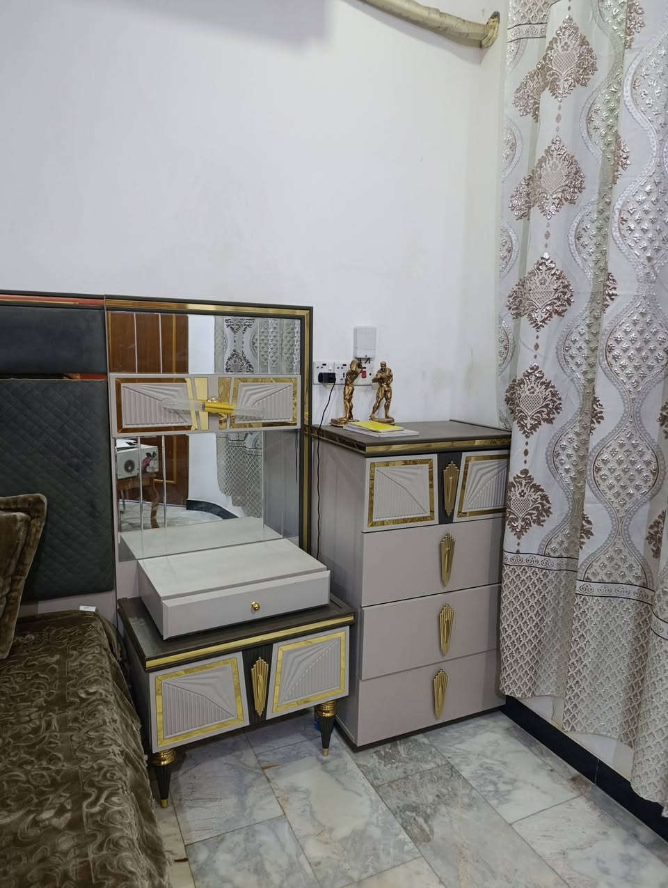 غرفة نوم للبيع


**إذا كنت صاحب هذا الإعلان وتريد حذفه لأي سبب، رجاءا أرسل رسالة إلى الدعم الفني**