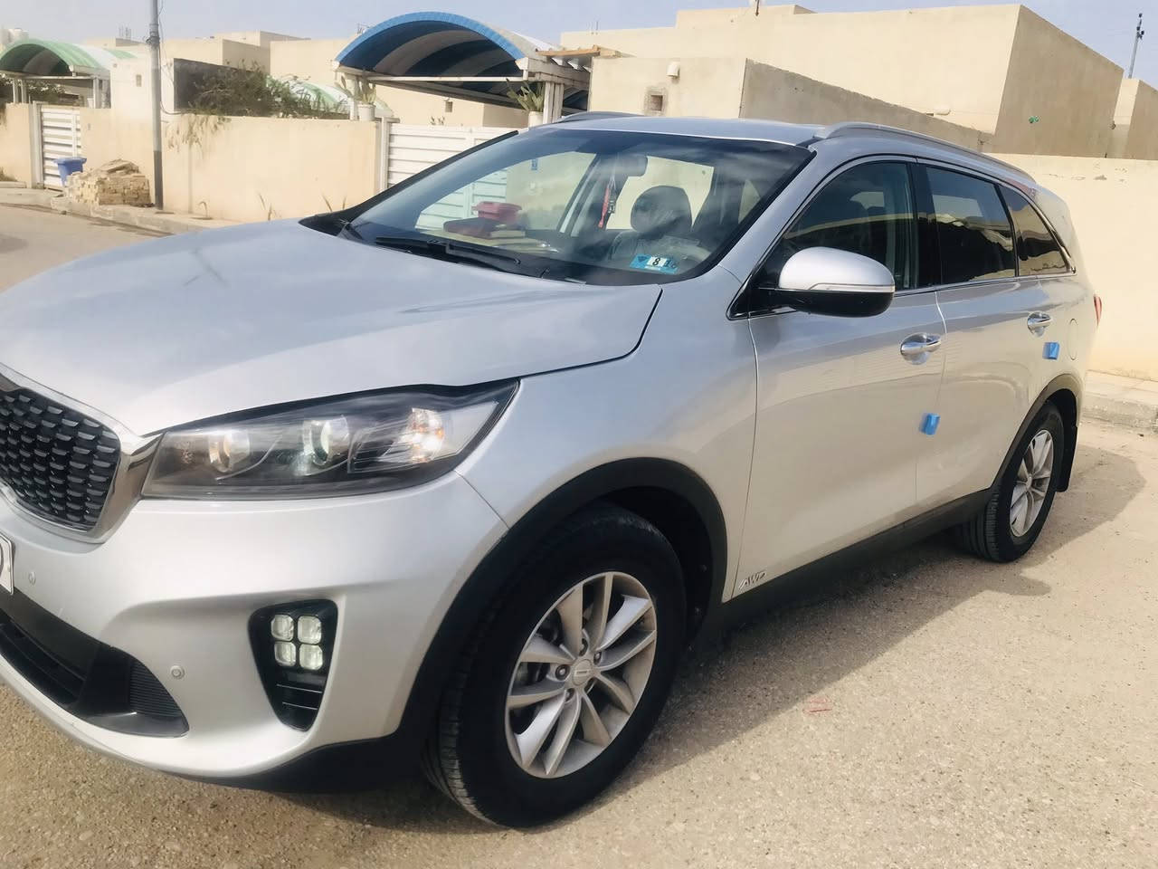 سياره حادثه طرف الجاملغ وطرف البنيد ونفسهن مصلحات وصور الحادث موجودات بلمنشور
لباقي مكفول رقم انكليزي الجديد ذي قار تحويل ثاني يوم كير محرك وحداديه خير من الله تخم تاير وباتري جديد ماشيه86  الف 
موصفاته 
1-الد امامي 
2-حساس ضقط اليطارات
3-تبريد قطعتين 
4- عدد ركاب 7 
5-فور ويل
6-كامره خلفيه دواره 
7-وضعيات قياده ايكو سبورت نورمال 
8-تحديد مسار 
9-مانع نزلاق 
10-مثبت سرعه
11-اوتو هولد 
12-اشير بل امري 
13-مكينه 4سلندر 2400 مكفوله
15-لايت لد 
17-كير 6 نمر 

سياره مكانه ذي قار سعره 165 وبيه مجال بسيط او مراوس بسورنتو 2023 او 2024 امريكي وانطي فرق 
***********
***********
