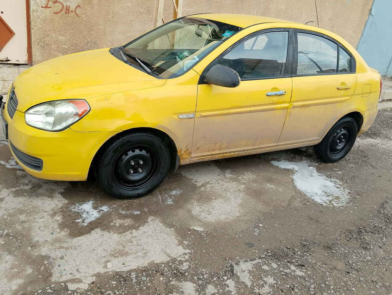 الساكسنت 2010 كوري
محرك 16 كير عادي 
بيها تلقيطات مال تكسي بدون ضرر بدون تبديل 
رقم نينوى مسطره رقم وهزة جديده هيئة وغرامات صفر
السعر 84
***********
***********
