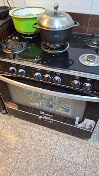 طباخ مصري ضمان ١٠سنوات اصلي ٦٠×٩٠ نظيف مستعمل قليل ٢٧٥الف هاتف ٠٧٧٠٤٩٩...