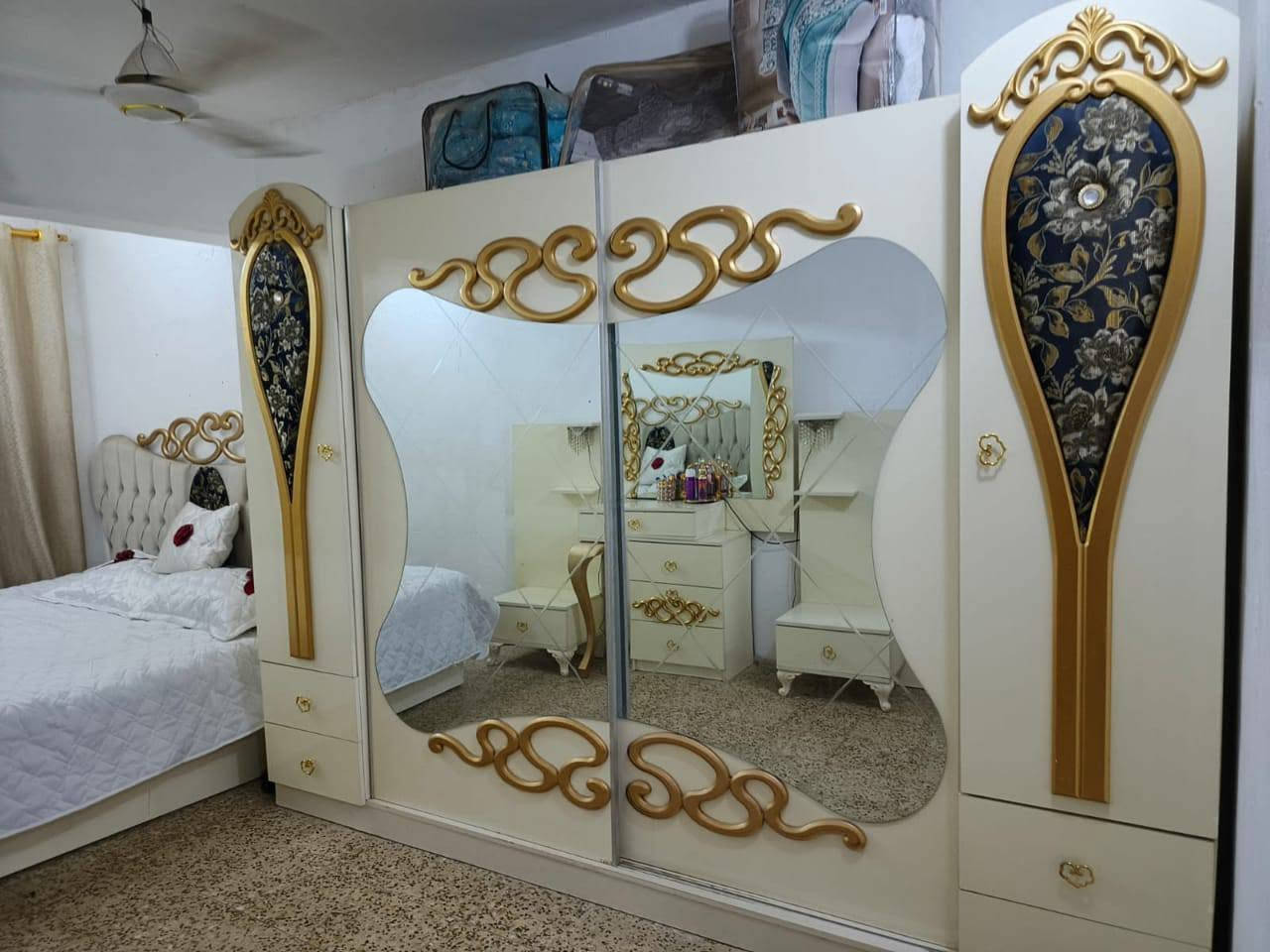 *********** مستعجل عل بيعتهة ماعندي مكان اليريدهة راسل و يتصل
