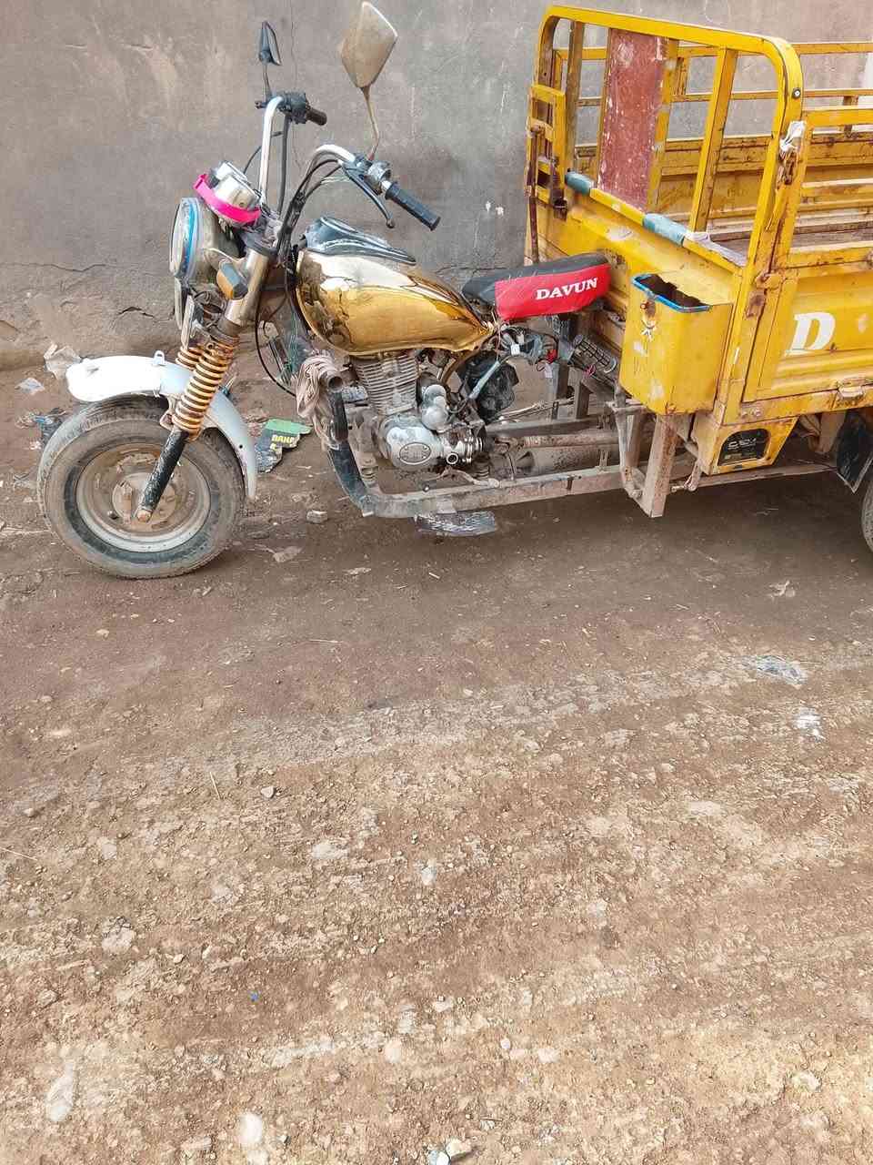 السلام عليكم ورحمة الله وبركاته  خوان عندي ستوته للبيع رقم وسنويه مديل 13 مكفوله  كفاله عامه مكينه اكسن كهربائيّة كله جاهزة يلي يريده يتصل على هذا الرقم  ***********
