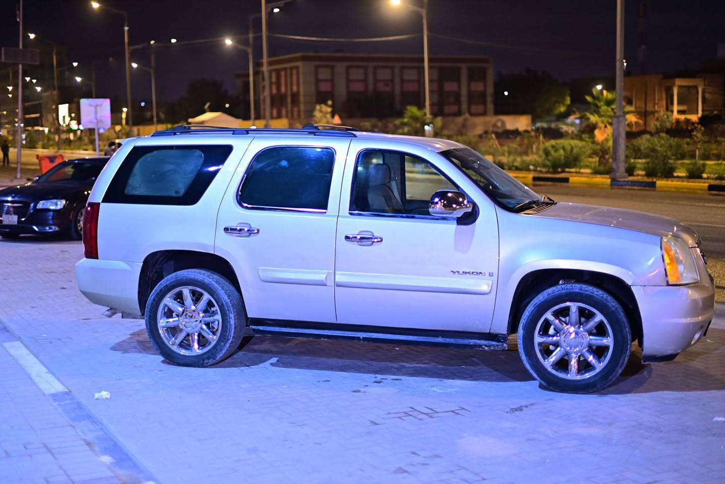 يوگن 2009
 ادوات
متومة مرقمة وجاهزة وتتحول طبيعي
كفالة عامة مع الفحص
النظافة موضحة بالصور
السعر 88 وبي مجال بسيط للشراي
*********** ابو الخصيب, البصرة
