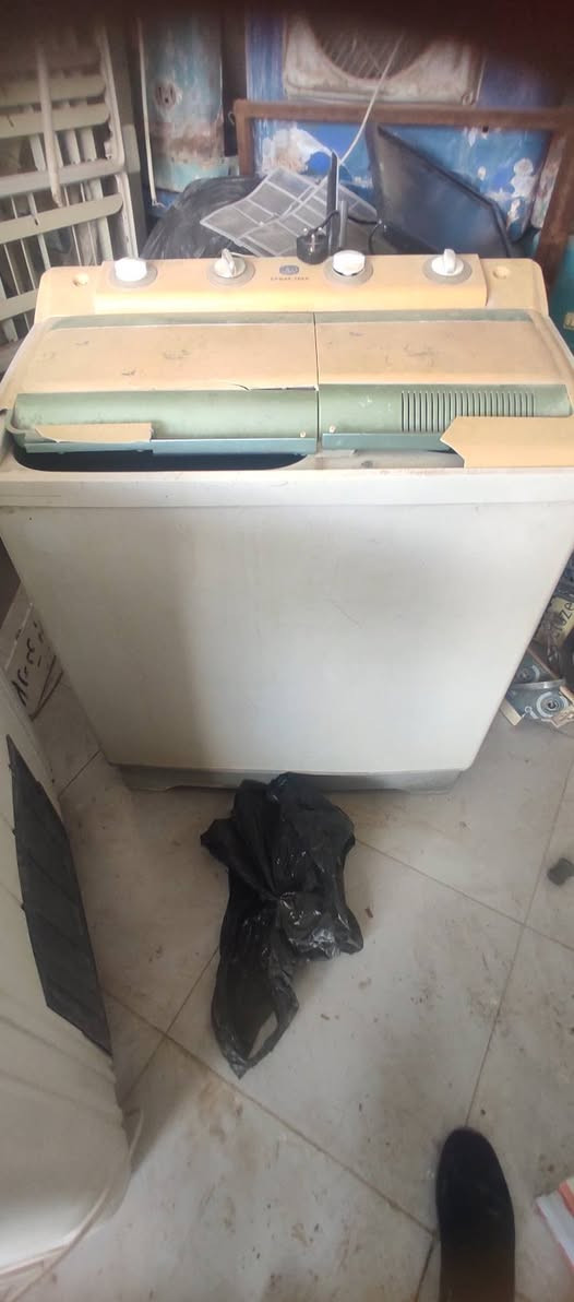 غسالات شغاله غسل تنشيف ما ناقصهم شي كلمن وسعره متوفر في ورشة خالد الفني شارع النفط حي الجوادين قرب مجمع الجوادين الطبي ***********
