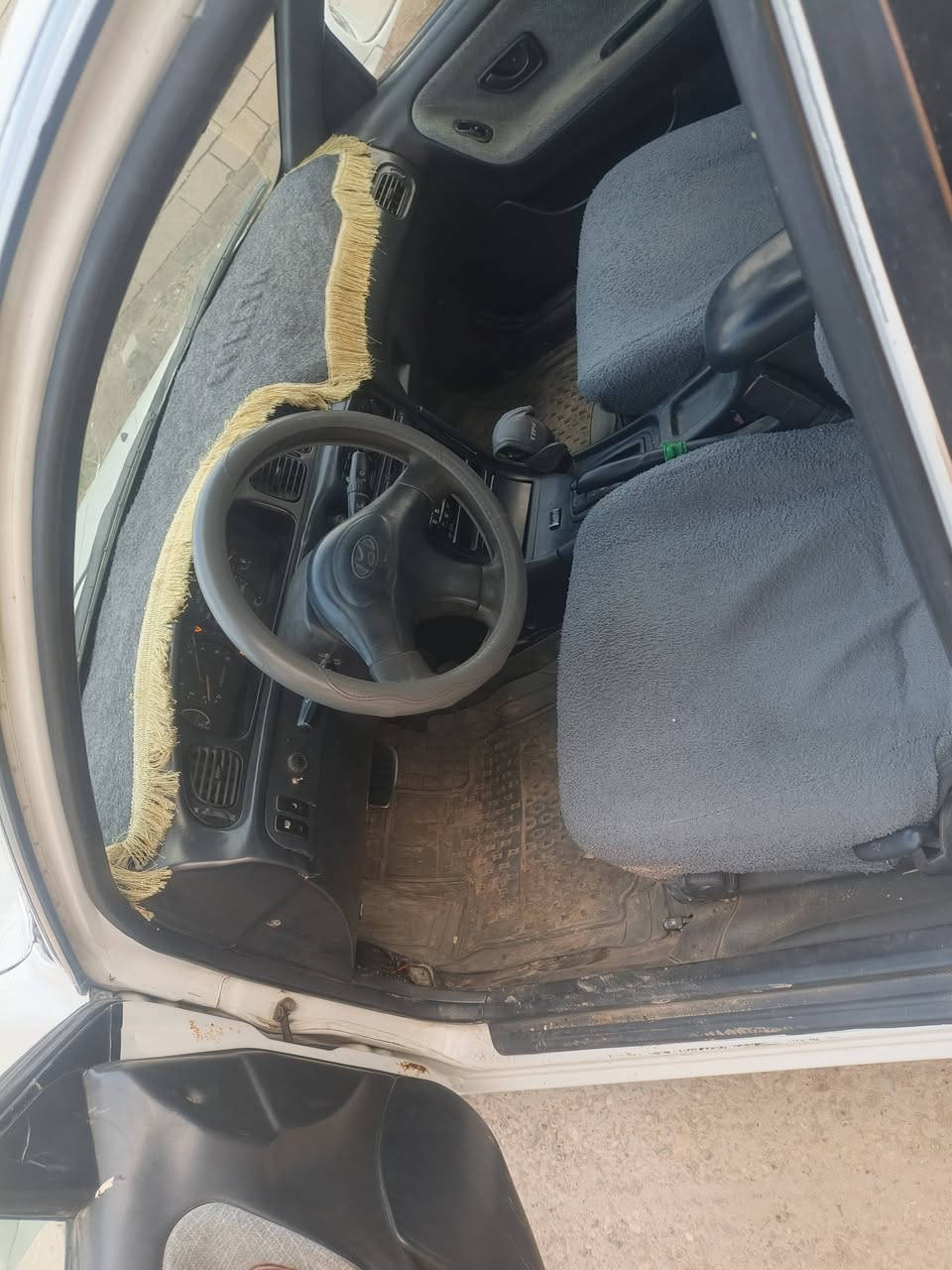 سوناته 2
كير اوتو مكفول 
مكينه مفتوح مكفوله 
1994 سياره حلوه وجاهزه كهربائياتهه كلهه شغاله
تبريد شغال 
السعر 45 بيهه مجال عنوان ديالى بعقوبه قرب تقاطع لقدس
***********
