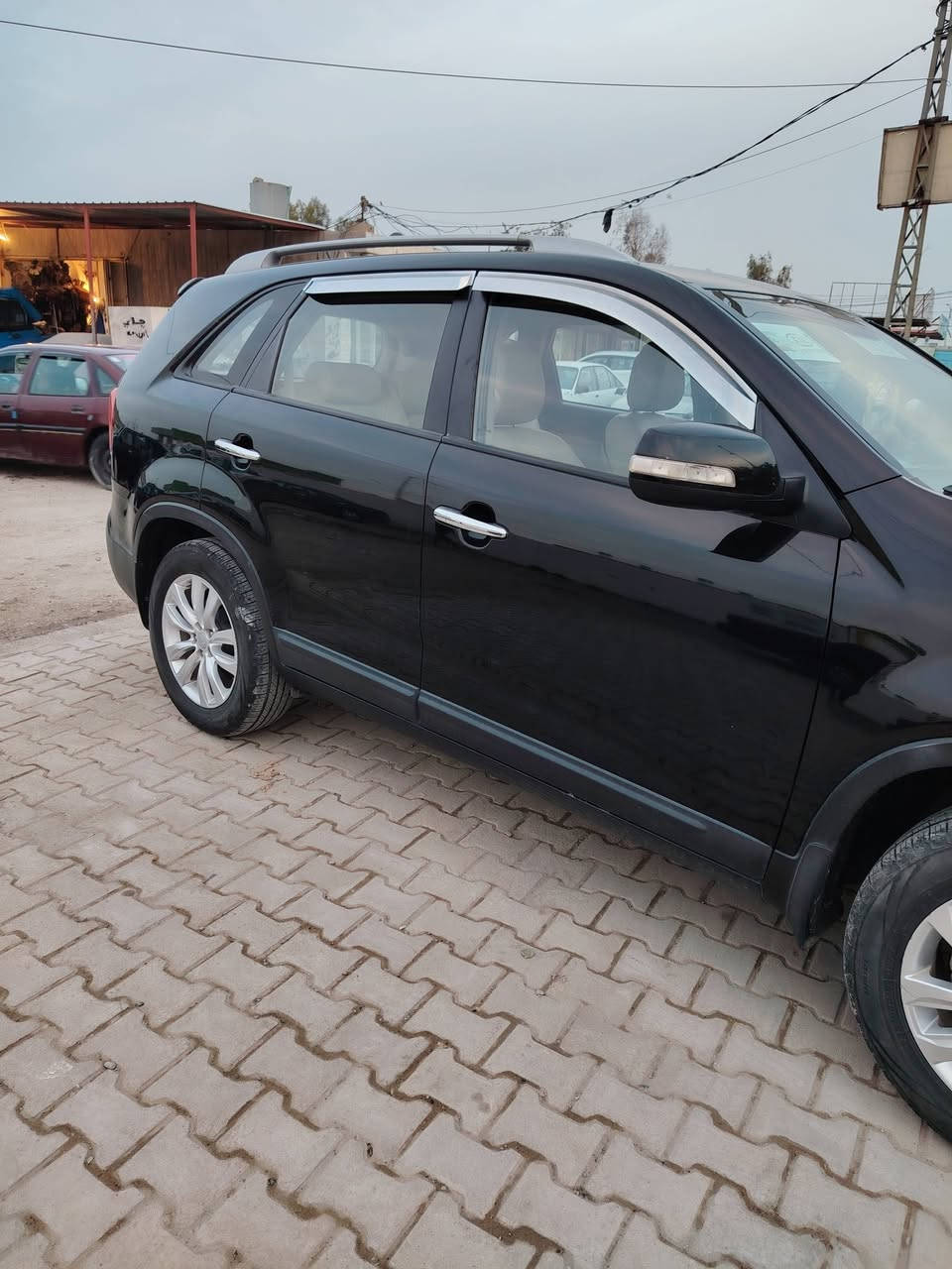 كيا سورنتو 2012 خليجي.. محرك 4 دوش كلين بدون صبغ.. 7 راكب ثلاث قطع تبريد.. مانع انزلاق مانع انحدار.. السعر 139 وبيها مجال قليل... العنوان ديالى جلولاء.
***********
