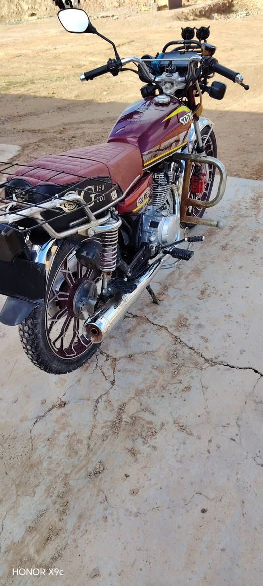 السلام عليكم 
ماطور للبيع سيفان 24
السعر 700
رقم الهاتف /***********
