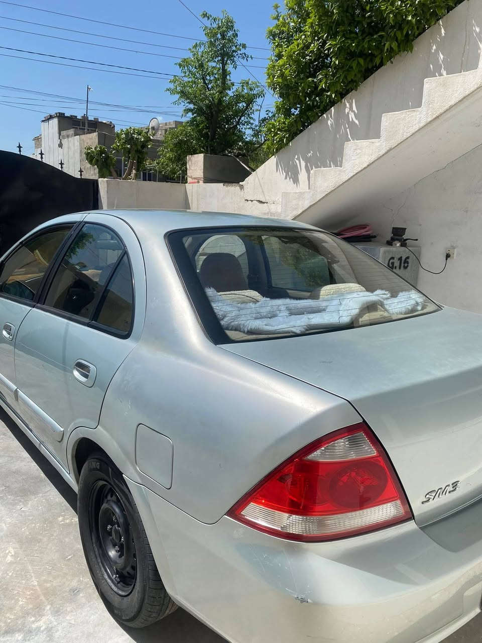 سەنی سامسۆنگ   ، مۆدێلی 2005.     بڕاوەیە 
نازەرد ، خاوێن بێکێشەیە ، تایەی نوێیە ، سەقفی بواخی نیە بەشەرت ، گێڕ مەکینە بەشەرت ، ماڵی دۆست ، 4 جام کارەبا
نرخی 48 گەڵا مامەڵە 
***********.  Viber Whatsapp
