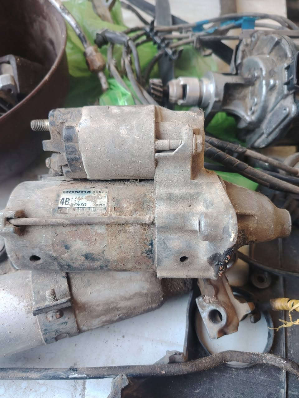 ديلكوه بطه 2500 كامل ٤٠ الف
عقل بطه 2500 مصلح شغال ع الفحص ٧٥
سلف ٤٠ الف
مصطرة بخاخات ٦٠ الف
ثلاجه بطه 2500 ١٠٠ الف
كوره مشروط لا عواج ولاحاميه ١٥٠ الف
كويل ٢٥ الف
نجف كوفه لايوجد توصيل ***********
