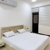 شقق مجهزة للأيجار بموقع مميز في الكرادة 07755598138