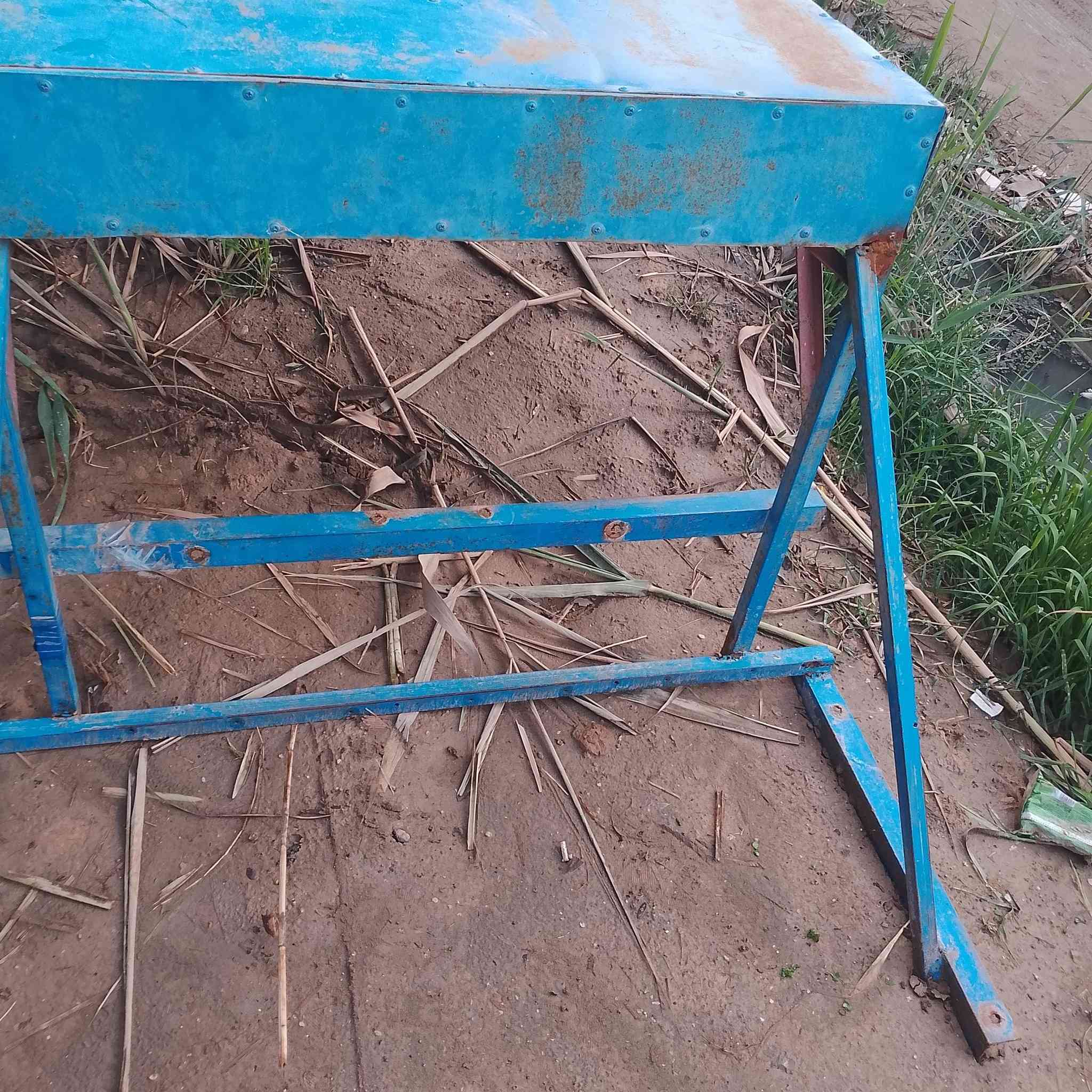 اغراض مال ستوته للبيع هورن بوش على الفحص زائد شفقه ستوته زائد جامه ستوته زائد دعاميه ستوته السعر 125 وبيهن مجال العنوان كوت حي الشهداء والاتصال على هذا الرقم ***********
