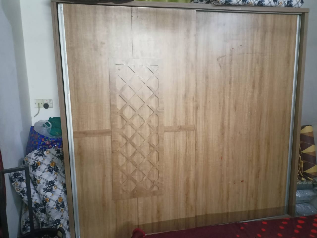 غرفة نوم 5قطع للبيع نقص مرايه سعرر 200الف


**إذا كنت صاحب هذا الإعلان وتريد حذفه لأي سبب، رجاءا أرسل رسالة إلى الدعم الفني**