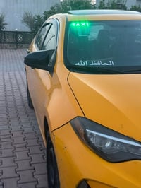 سيارة كورلة ٢٠١٤للبيع بيها قطعتين بدون دواخل بها منضومت غاز ودفتربانزي...
