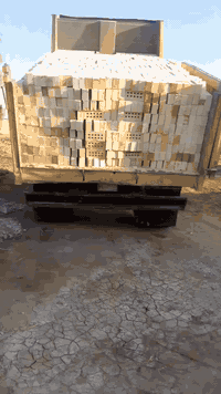 يتوفر طابوق معامل الشوملي جمهوري وعادي شرط المكلاب لون وقوه وركن وعدد مضبوط تصل ودلل ***********
