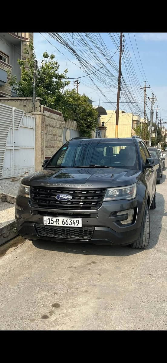 السلام عليكم فورد اكس بلور للبيع او مراوس حسب القناعه موديل 2016 سياره فول مواصفات 1/1 اعلى فئه بالفورد تخم تاير جديد تبريد ثلج ضررها شبر بل الجاملغ الامامي السيارة رقمها جديد و بأسمي و سنويه و هزة جديدة صور الحادث موجودة السعر 185 
مكانها الموصل للاستفسار الإتصال ***********
