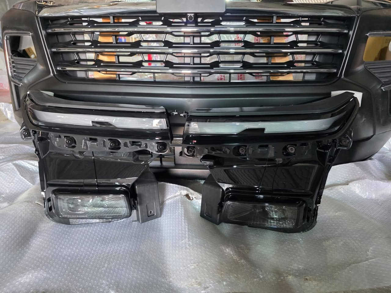 توفرت مجموعة من قطع الغيار الاصلية الجديدة والمستعملة للموديلات الحديثة
#ترافيرس #اكاديا #اكوينكس 
العنوان/  البصرة ساحة سعد داخل محطة وقود لؤلؤة البصرة ( محل gm لقطع الغيار ) 
للأستفسار مراسلة واتساب أو الاتصال على الرقم
*********** مصطفى عبدالله ( ٩ صباحا _ ٥ مساءا ) 

لشراء قطع الغيار من الوكالات والتفصيخ في أمريكا 
_ النقل جوي بأسرع وقت ممكن عبر شركات الشحن العالمية DHL- FEDEX-Aramex بمدة تتراوح بين ١٥_٢٠ يوم 
_ اعطائك كافة معلومات الشحن لتتبع الشحنة.
_ يمكنك الدفع ألكترونيا أو الحظور للمكتب والدفع نقدا.
_ الشراء بعد دفع نصف المبلغ.
