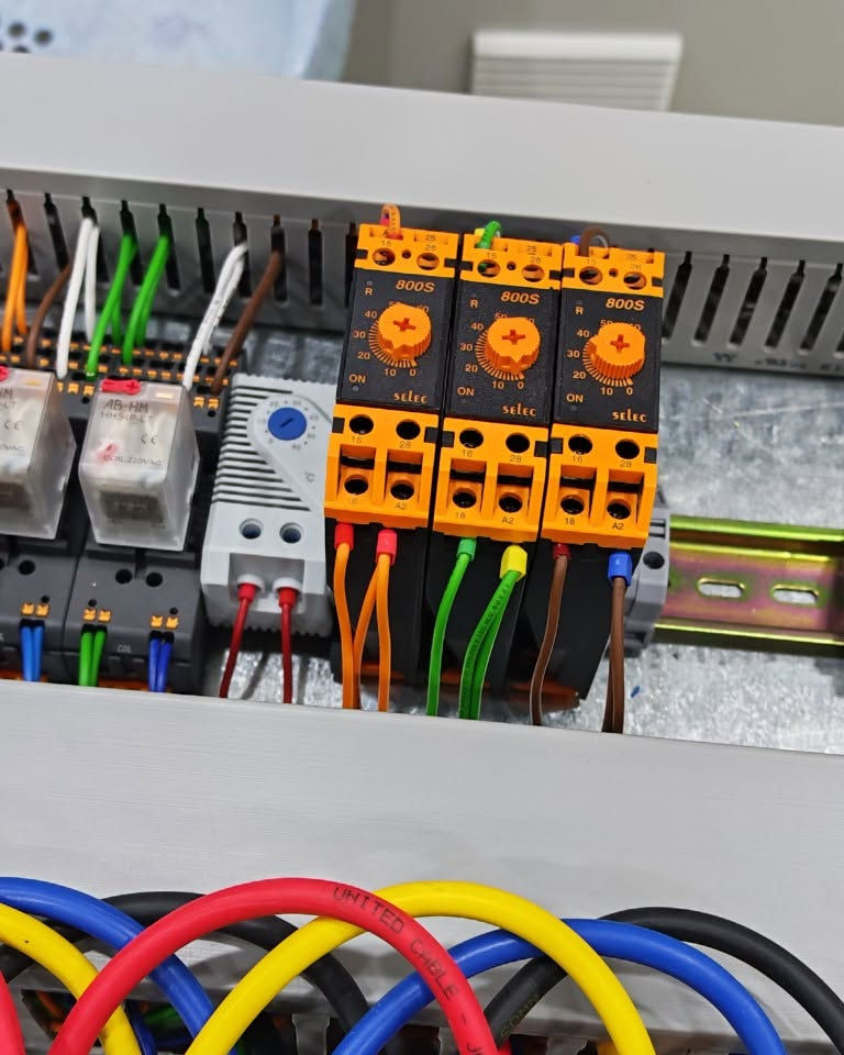 ATS ثلاث مراحل
لكل مرحلة 63A للفيز الواحد
ماركة LS
ET


**إذا كنت صاحب هذا الإعلان وتريد حذفه لأي سبب، رجاءا أرسل رسالة إلى الدعم الفني**
