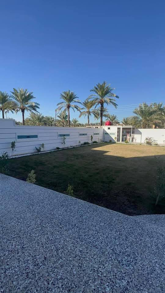 الدار للبيع
بناء حديث مساحته 600 يحتوي ع مضيف ومطبخ واستقبال وغرفه نوم وخدمات 2 
الطابق الثاني يحتوي على 3غرف نوم وخدمات 
الشارع تبليط عرضه 11متر 
العنوان الراشدية منطقه المراسمه 
للاستفسار الاتصال على الرقم ***********
