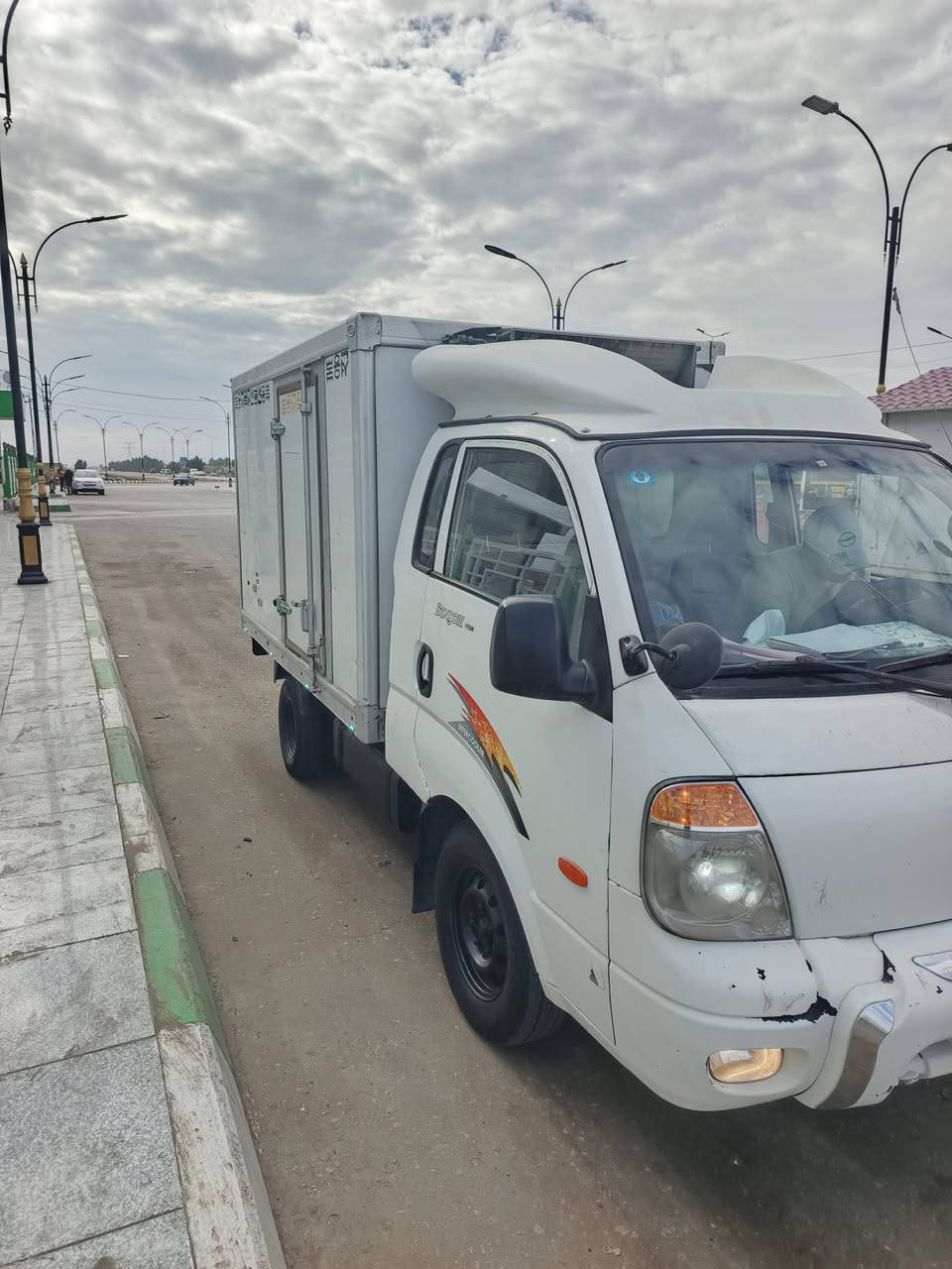 2008 تبريد امامي وخلفي شغال
 مكينه جديده 
رقم بغداد  بسمي 
ب110 وبيهه مجال بسيط   ‏‪***********‬‏
