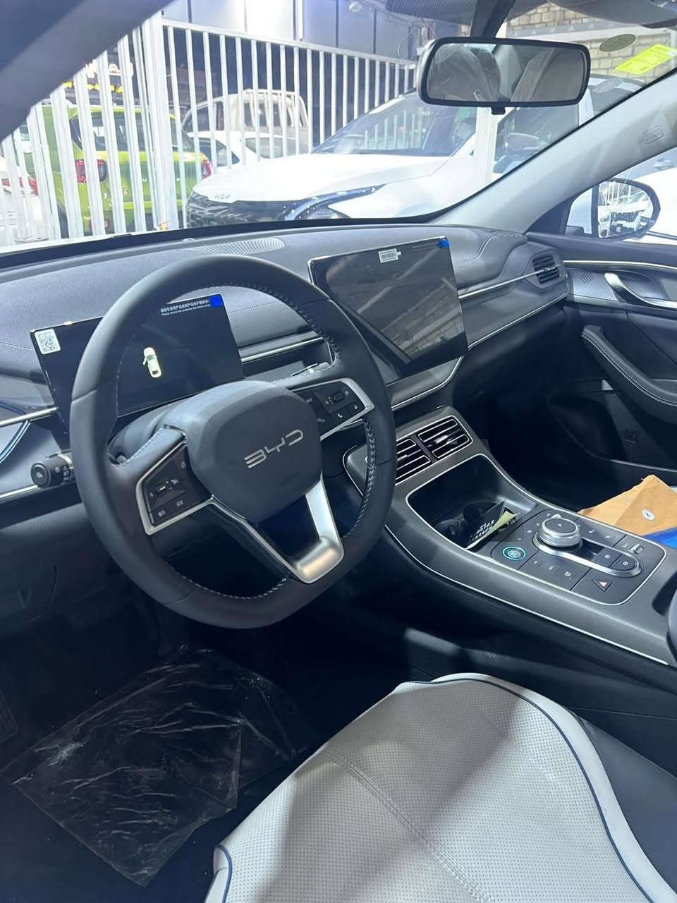 ♦️بي واي دي ديستروير 05 موديل 2025♦️

‼️مواصفات معروفة‼️

♦️ملحقات كاملة(شاحن+كرت+منفاخ)
♦️كير ماوس
♦️شاشة كبيرة دواره 
♦️قطعتين تبريد
♦️مقاعد جلد ابيض رياضي

❌✨السعر: : 18,500.000 دينار ❌
(السعر شامل الدلالية)
السيارة تترقم بغداد✨
‼️البيع نقد فقط ‼️

📍العنوان:بغداد الكريعات شارع الوقف السني معرض الفرقان لتجارة السيارات

☎️للاستفسار:
***********
***********
***********
