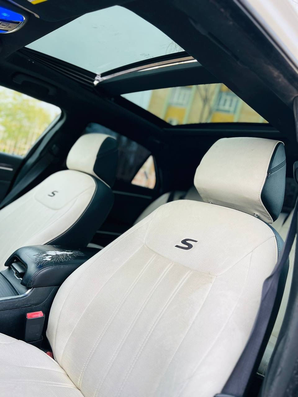 سڵاوی خوا لە هەموو لایە
اوباما براوە  مودیل  ٢٠١٣  گوراوە پیشی بو ٢٠٢٣
مواسەفات پاناروما بەسمەو شەغاڵ تایەو ویلی ٢٠ 
زەربەو دەعمو لیدرانی نیە پیشو پشتی کەپسە 
بویاخ بە شەرتی سەقفو حیزام  رەقەم شاسیو هەمو شتی مەزبوتە تەبریت ساردو گەرم مەزبوت چاڵو شوختی نیە کامل مەسرفە ٦ پستونە کارەبای مەزبوتە 
سعریشی ٧٤ گڵاو معامەلە گۆڕینەوەش بەشتێ بە دڵم بێ، شوێن کەلار ، ژمارە موبایل ***********
